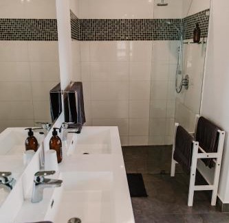 Robertson House | Robertson Halfway House