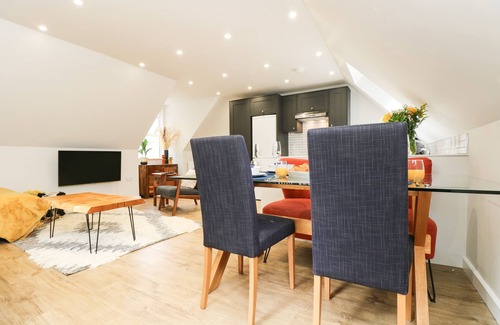 Camborne Cottage | Robin's Nest at The Shire Inn