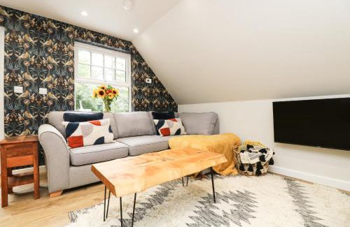 Camborne Apartment | Robin's Nest at The Shire Inn