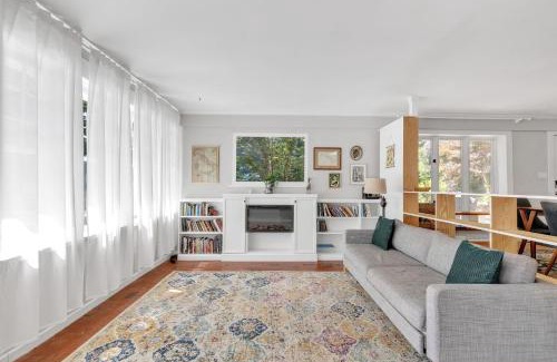 Chapel Hill House | Robin's Rest home