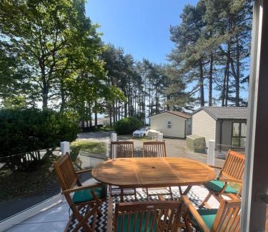 Hamworthy House | Robins Lodge by the sea