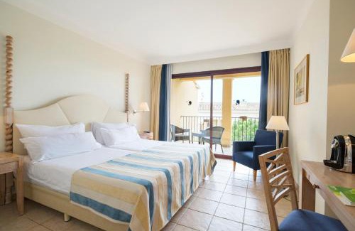 Cala Ferrera Hotel | ROBINSON Cala Serena