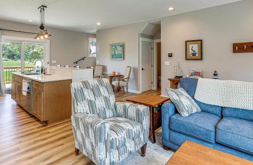 Rock Hall House | Rock Hall Retreat with Balcony Near Park and Marina!