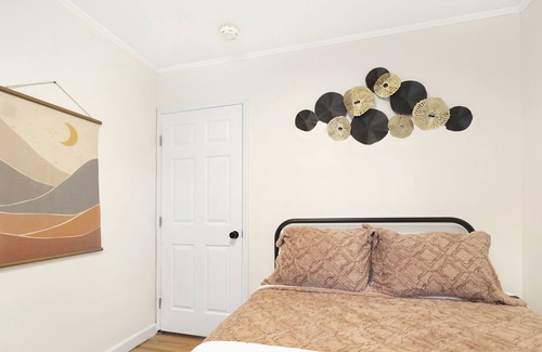 Rock Hill House | Rock Hill Family Bohemian Bungalow | Outdoor Living | Sleeps 12! | Dog friendly!