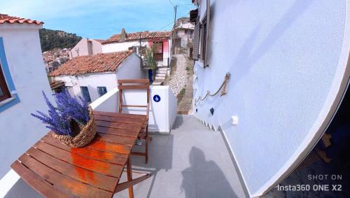 Samothrace House | Rock Solid Stone House - Chora Samothraki
