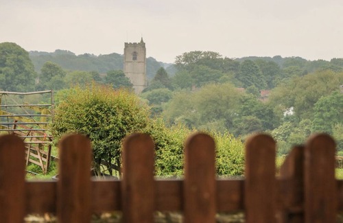 Spofforth Cottage | ROCK VIEW COTTAGE, family friendly, with a garden in Spofforth