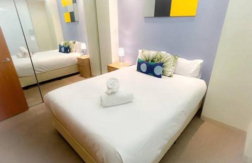 Melbourne Central Business District Apartment | Rocke Tompsitt Hotel
