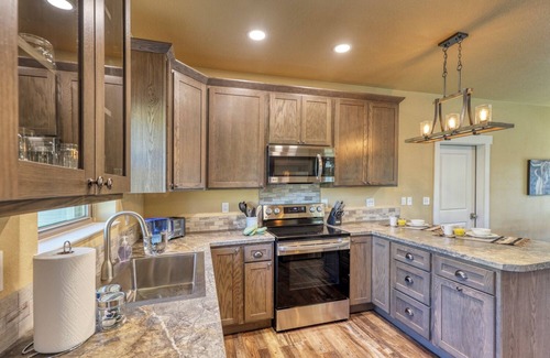 Rockerville Condo | Rockerville Gold Town Lodging #12-This two-bedroom condo is your perfect home base for adventure and relaxation. Just minutes from Mount Rushmore, Crazy Horse Memorial, Custer State Park, Sturgis, and the Badlands.