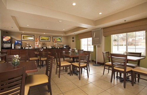 Victory Hills Hotel | Rodeway Inn Albuquerque Airport