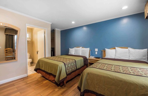 North Broadway Hotel | Rodeway Inn Escondido Downtown