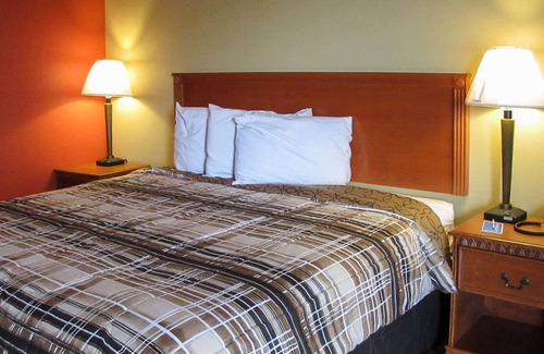 Murfreesboro Hotel | Rodeway Inn Murfreesboro Downtown