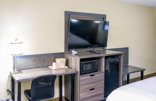 Phenix City Hotel | Rodeway Inn Phenix City - Columbus