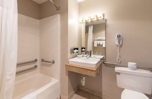 Red Oak Hotel | Rodeway Inn Red Oak