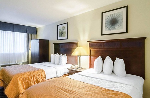 Williamsburg Hotel | Rodeway Inn & Suites Williamsburg Central