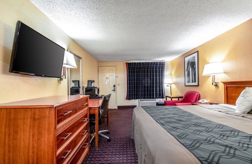 Miamisburg Hotel | Rodeway Inn