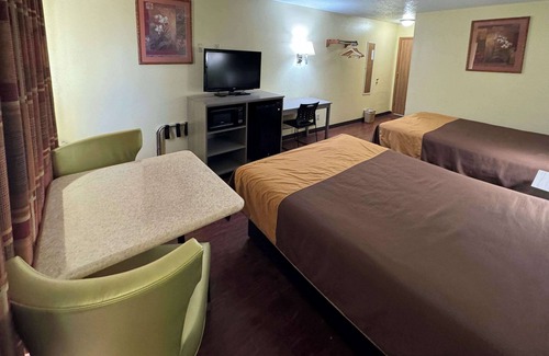 Moriarty Hotel | Rodeway Inn