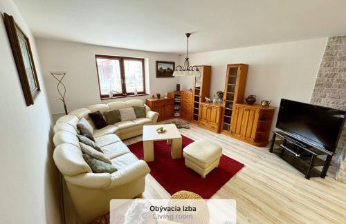 Velky Slavkov House | Rodinný dom "Ako doma"