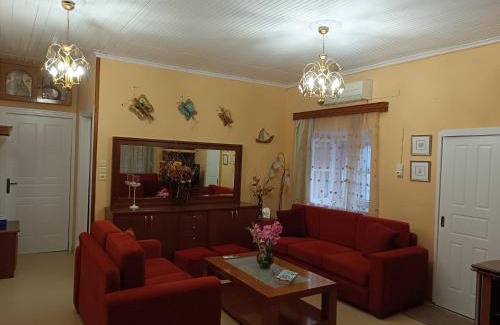 Leonidio Apartment | Rodomelo House with Terrace - 4 Bedrooms