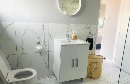 Ekurhuleni Apartment | Rollers Rest Guesthouse