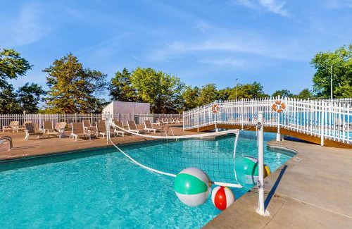 Kimberling City Apartment | Rolling Acres