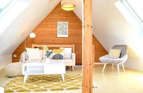 Annweiler am Trifels Apartment | ROMANTIC-Apartment - Altbauflair mit Dachterrasse & Waldblick, Maisonette, 80m2