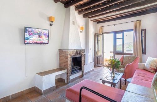 Orgiva Apartment | Romantic apartment in Granada with shared pool