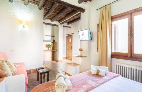 Orgiva Apartment | Romantic apartment in Granada with shared pool