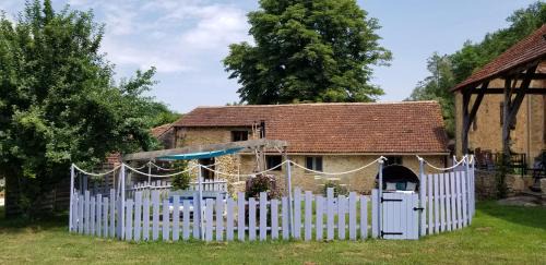 Larzac House | Romantic Bijou Gite with shared pool