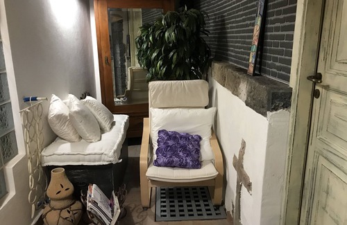 Coste House | Romantic escape in the millstone