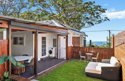 Stanwell Tops Apartment | Romantic Garden View 1 bed Apartment with Ocean Views @ Stanwell Tops