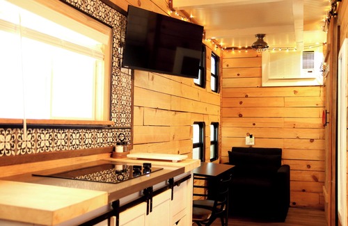 Tehama County Other | Romantic Hidden Tiny Home, 1 mile from the Sacramento river