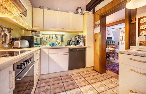 Gerdau House | 'Romantic Holiday Home' with Garden & Wi-Fi