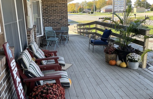 St. Joseph Apartment | Romantic king suite located 15 minutes from U of I
