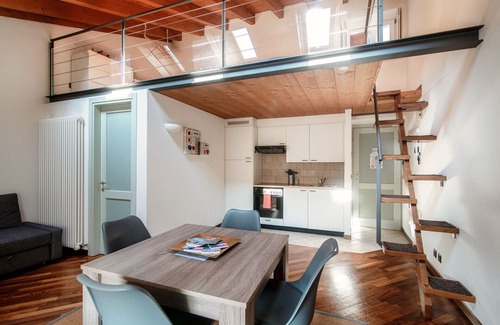 Morcote Apartment | Romantic lakefront loft in Morcote (Vaniglia)