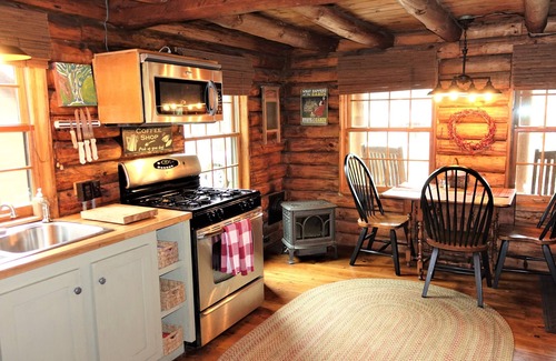 Jackson Cabin | Romantic Log Cabin in Jackson NH