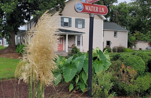 Tappahannock Apartment | Romantic River apartment, 1 block from River.
