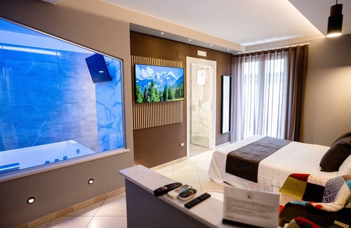 Sarno Bed & Breakfast | Romantic room with whirlpool