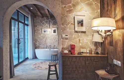 Deqing County House | Romantic villa in Moganshan, China