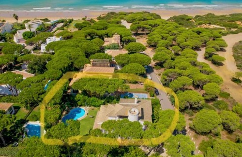 Cabo Roche Villa | Romantic villa in Roche with sea views, saltwater pool and beautiful garden