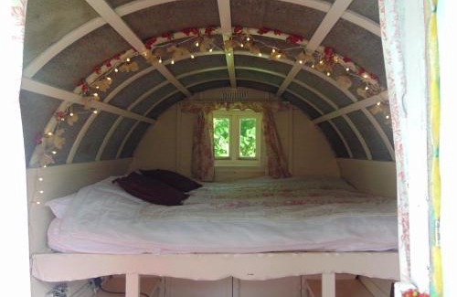 Rhydlewis House | Romany Wagon & Cwtch