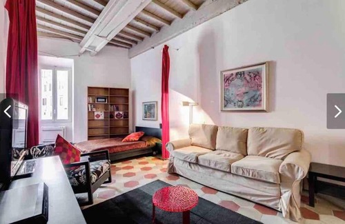 Roman Ghetto Apartment | Rome’s heart open space