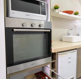 Haifa Apartment | ROMSUITES - German colony main street, Bahai gardens, City Centr