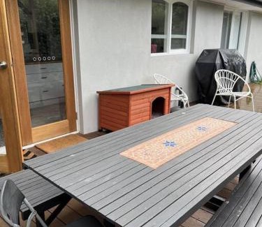 Tootgarook House | Ronny's at Tootgarook. Spacious villa, walk to beach.