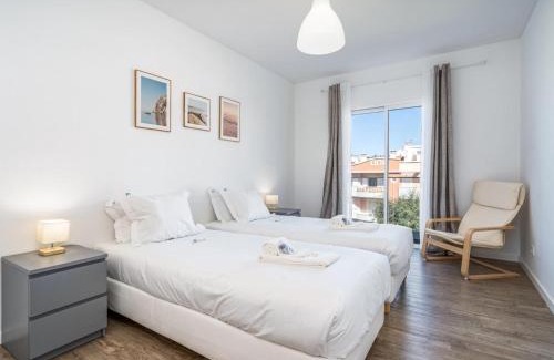 Funchal Apartment | Rooftop pool, balcony and AC #1965