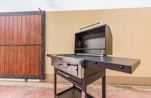 Opal Apartment | Rooi Santo Studio w King Size Bed Pool