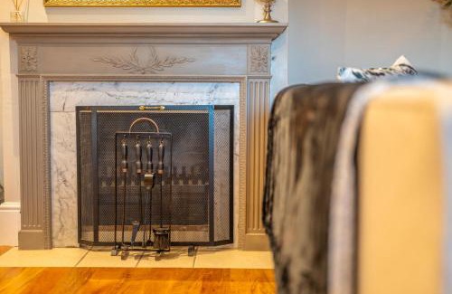 Simondium House | Room 1 - LEO Sky Guest House