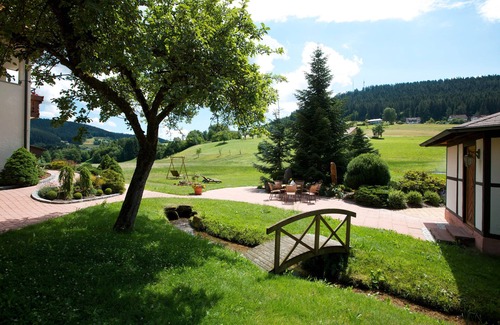 Tonbach Apartment | Room '10 35' with Mountain View, Private Terrace and Wi-Fi