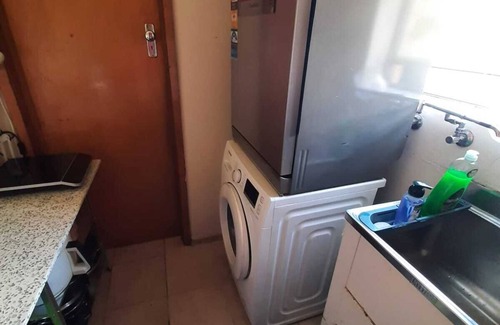 Werribee House | Room 2 in Werribee to train,shops, restaurants, banks, park, river on foot