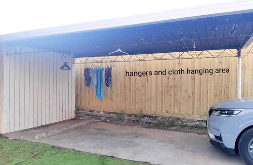 Werribee House | Room 2 in Werribee to train,shops, restaurants, banks, park, river on foot