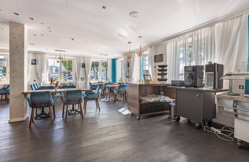 Reichenau Apartment | Room '3-Bett Mit Seeblick' with Lake View, Shared Terrace and Wi-Fi